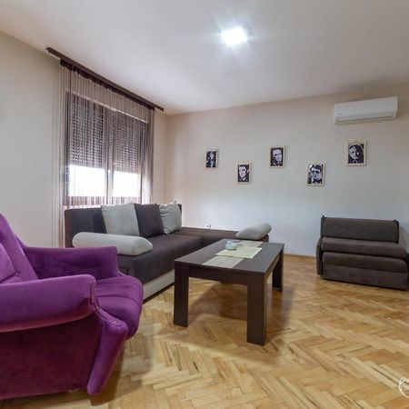 Apartmani Nina S バイナ・バシュタ エクステリア 写真