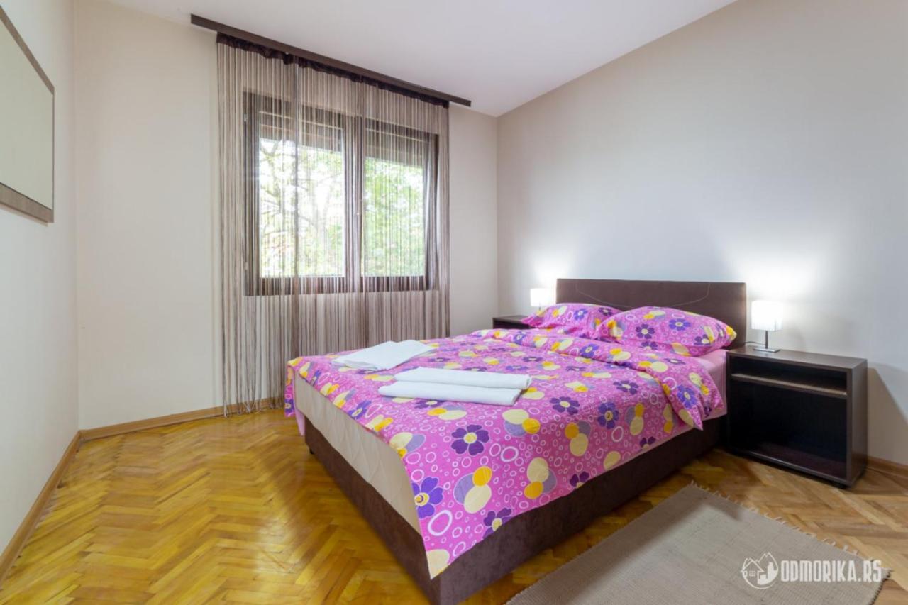 Apartmani Nina S バイナ・バシュタ エクステリア 写真