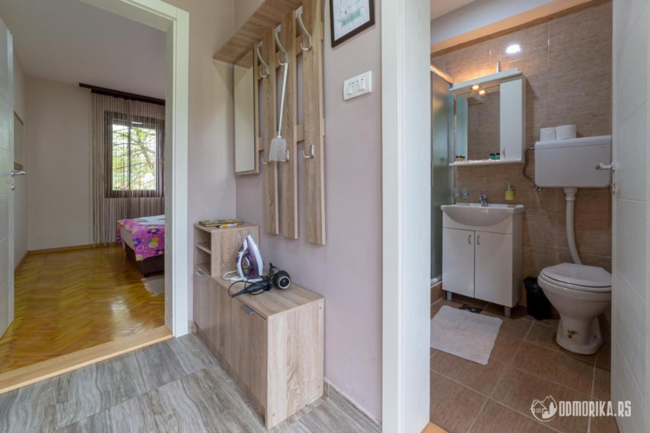 Apartmani Nina S バイナ・バシュタ エクステリア 写真