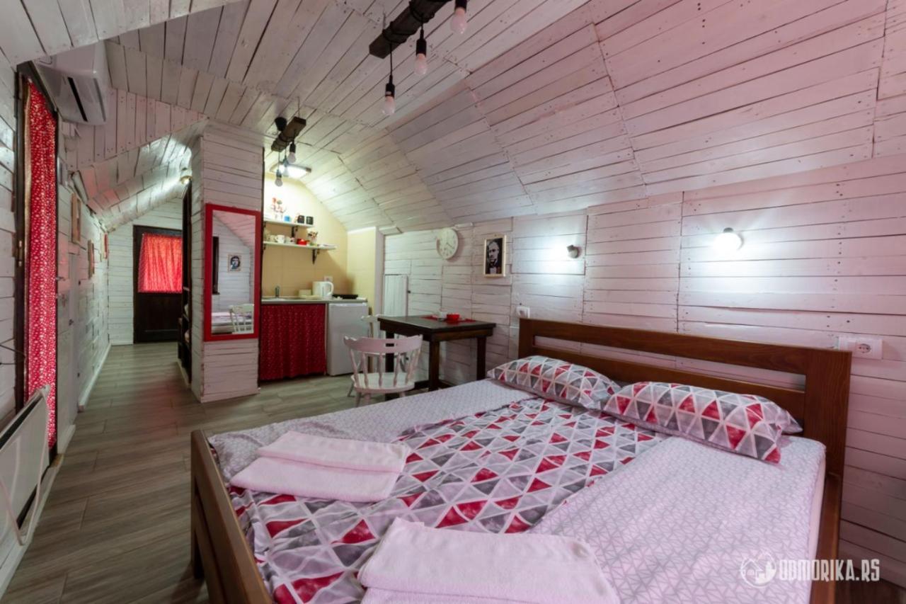 Apartmani Nina S バイナ・バシュタ エクステリア 写真