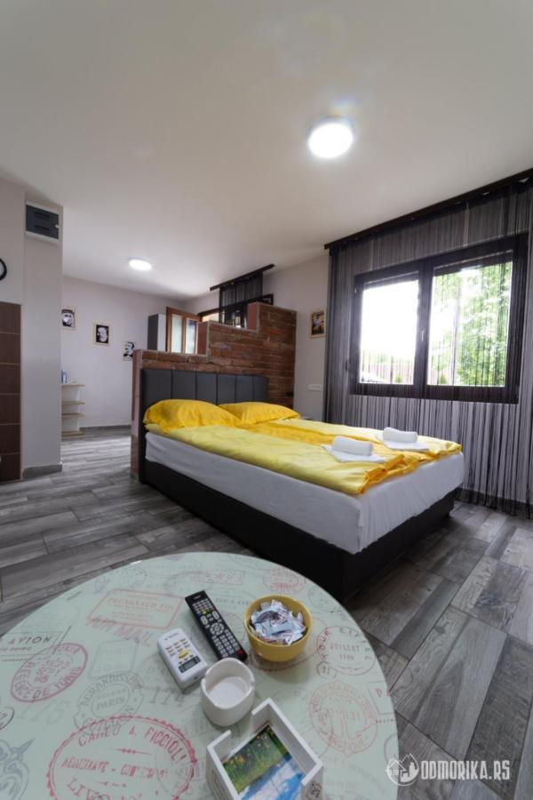 Apartmani Nina S バイナ・バシュタ エクステリア 写真